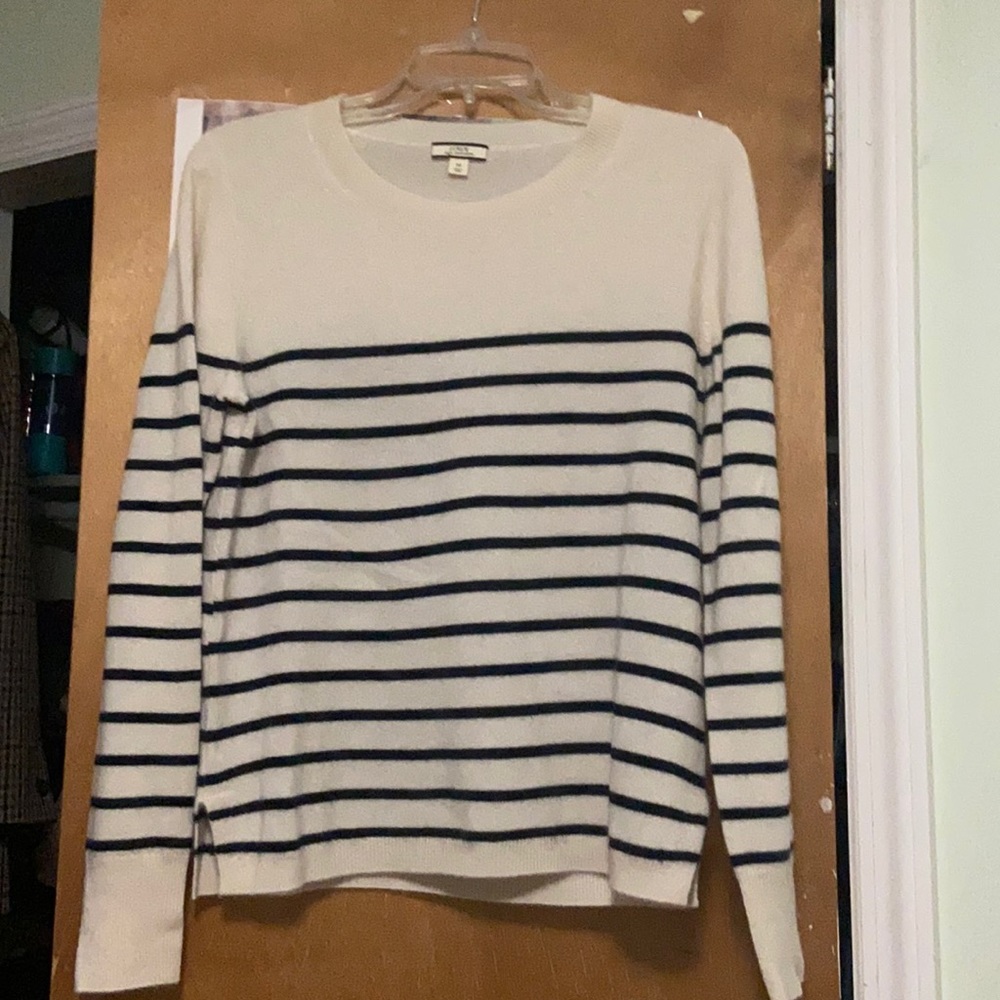 JCrew Cashmere crewneck long sleeve